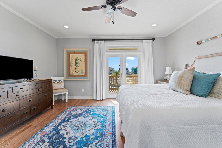 Bedroom 2, Lime In The Coconut, Baldwin