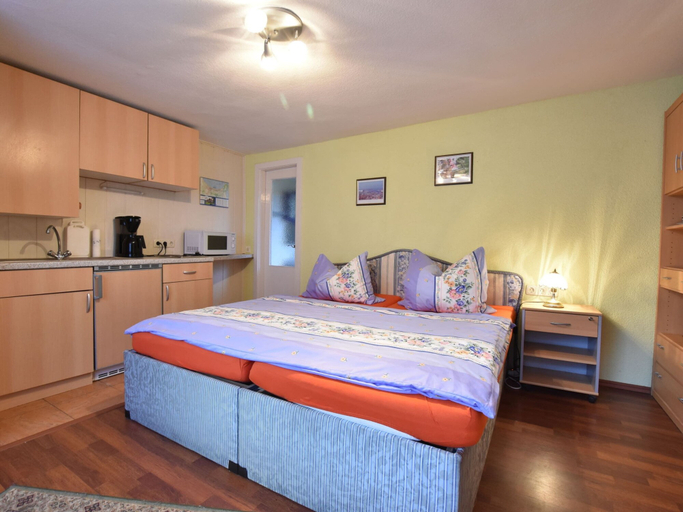 Bedroom 2, Cozy Apartment in Boltenhagen Germany near Beach, Nordwestmecklenburg