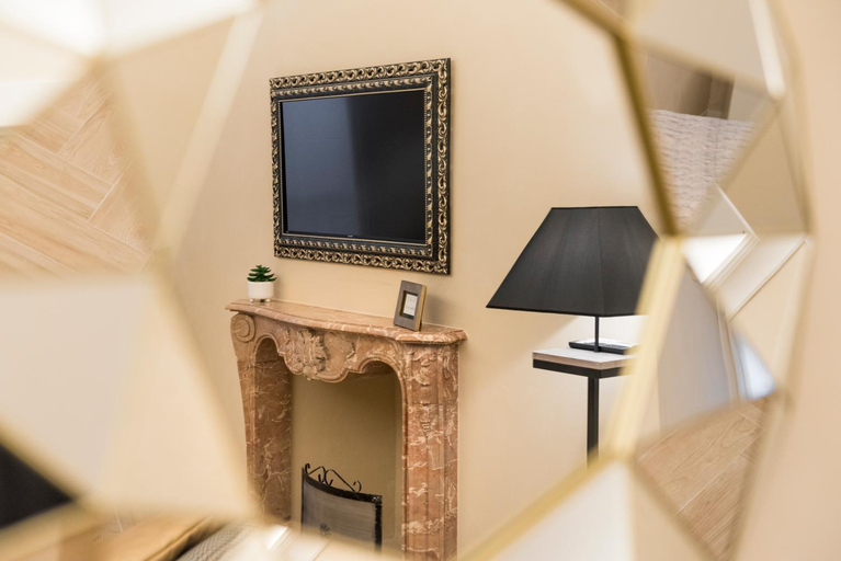Others 3, Golden Chic - Citta Alta, Bergamo