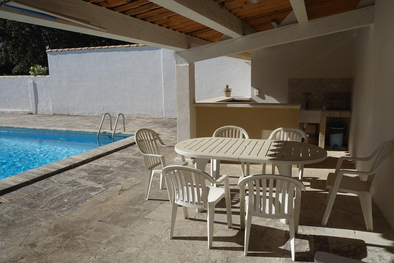 Others 3, Chambre dans maison provencale avec piscine, Vaucluse