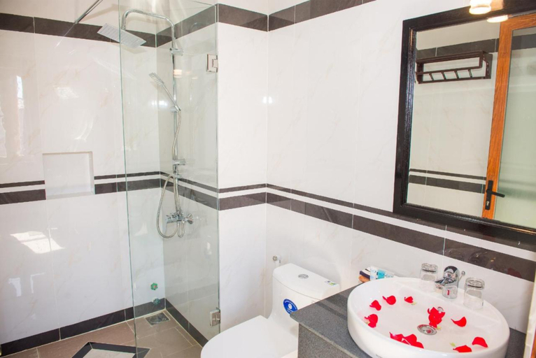 Bathroom 5, ViVa Resort Mui Ne, Phan Thiết