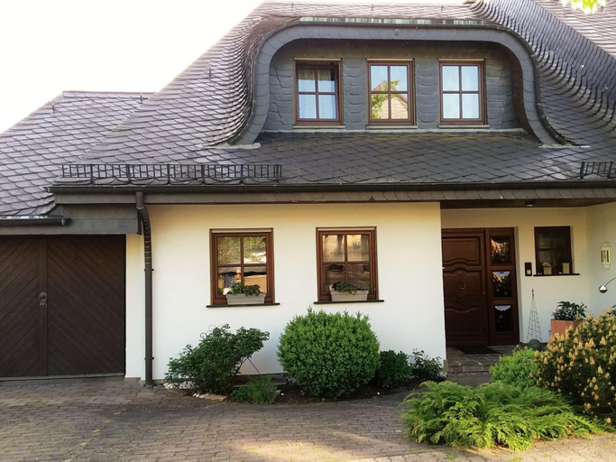 Spacious apartment in Vulkaneifel, Cochem-Zell