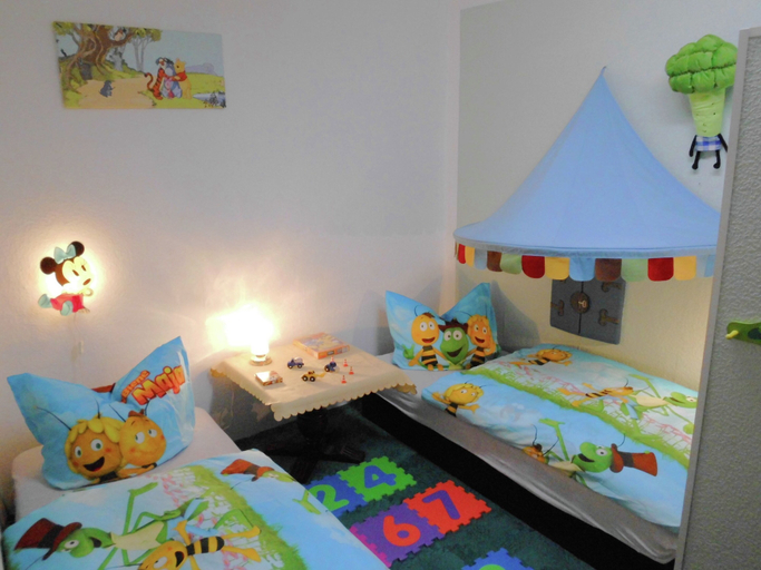 Bedroom 4, Spacious Holiday Home in Sommerfeld near Lake, Oberhavel