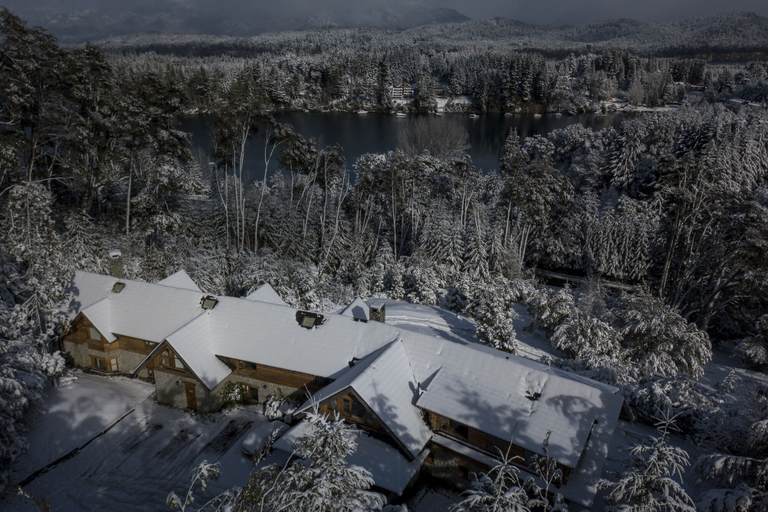 Exterior & Views 9