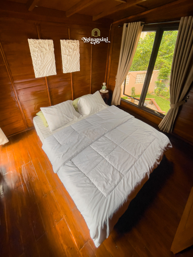 Bedroom 3, Golden Melody Luxury Cabin by Nginapsini, Bogor