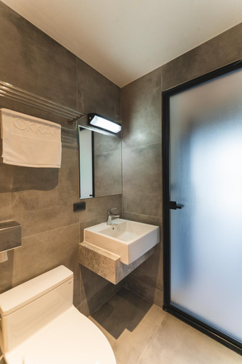 Bathroom 4