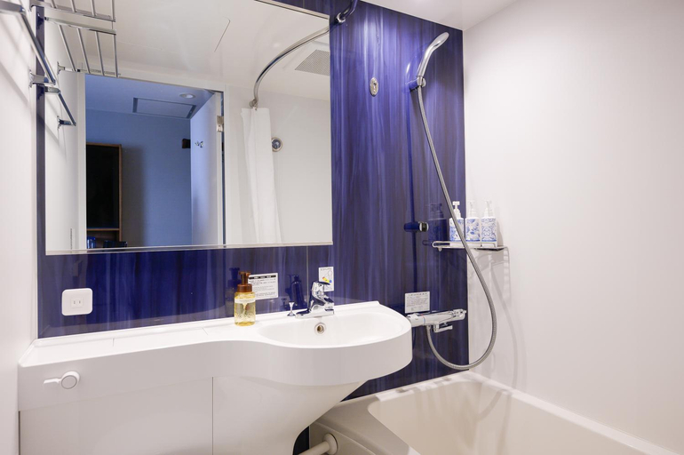 Bathroom 17