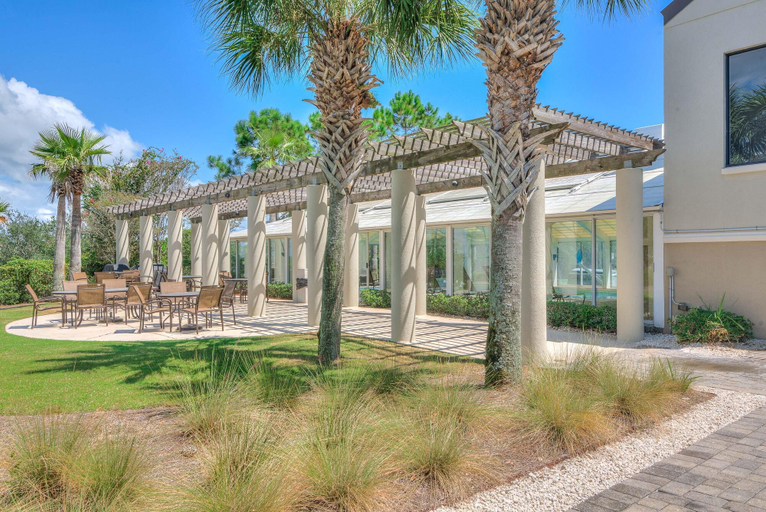 Exterior & Views 2, Florencia 703, Escambia