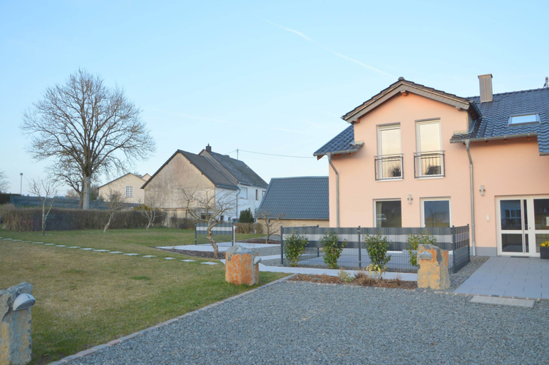 Apartment with a view of the countryside, Vulkaneifel