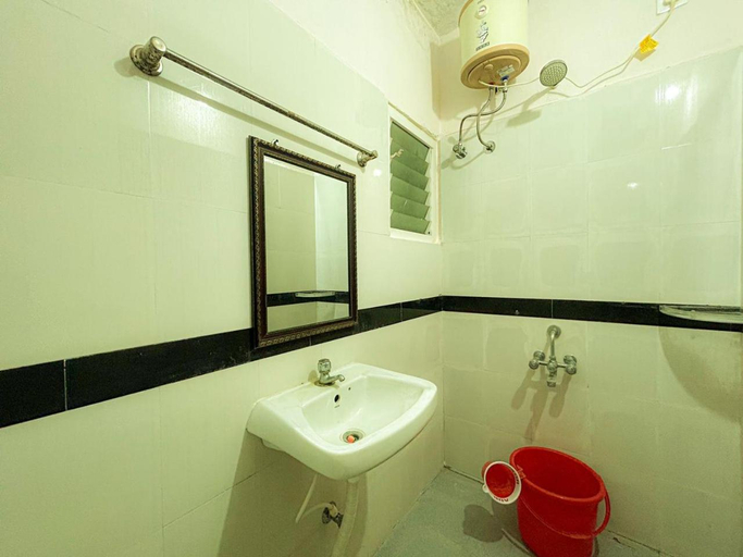 Bedroom 3, PARADISE BANQUET HALL & A/C ROOMS, Madurai