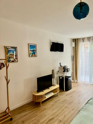 Others 5, The home Privacy, Bouches-du-Rhône