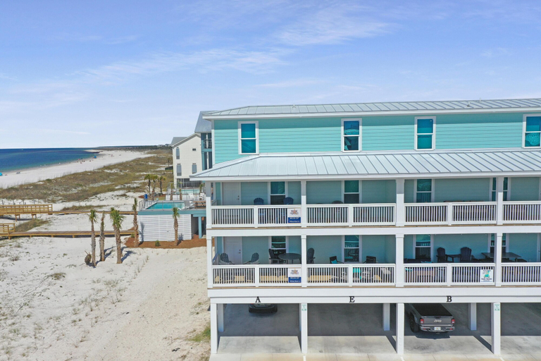 Exterior & Views 2, Pelican Roost A, Bay