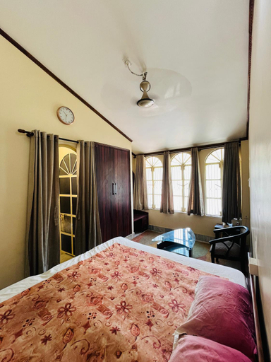 Bedroom 2, Luxury Stays, Varanasi