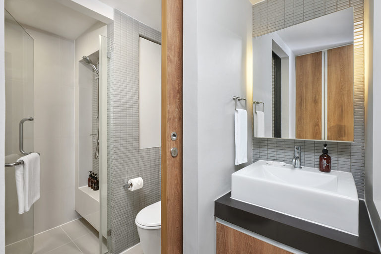 Bathroom 21