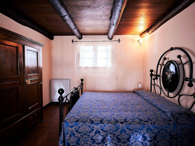 Bedroom 3, Belvilla by OYO Gli Archi, Arezzo