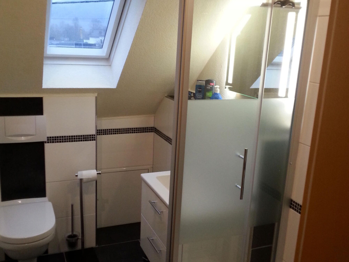 Bathroom 2, Apartment in Traben-trarbach With Balcony, Bernkastel-Wittlich