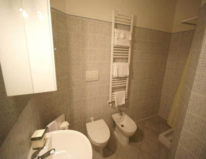 Others 4, Apartment in Tuscany Near Chianti Vineyards, Florence
