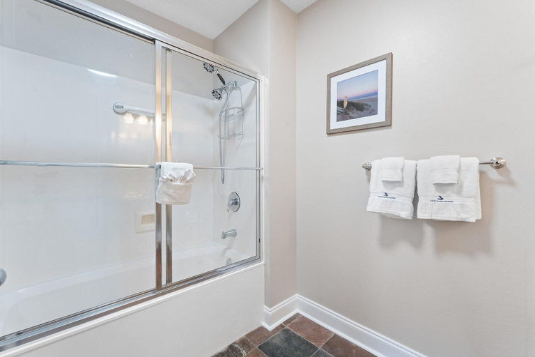 Bathroom 4, Palacio Penthouse 1903, Escambia
