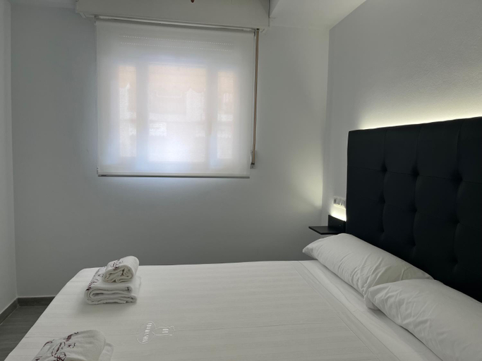 Bedroom 2, H Pelayo Noja Auto Check-In Rooms, Cantabria