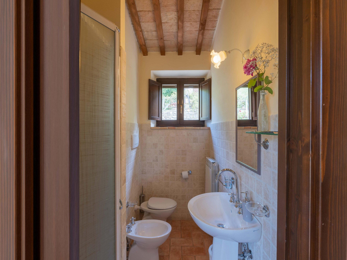 Bathroom 3, Fabulous Holiday Home With Wifi in Monte San Martino Italy, Macerata