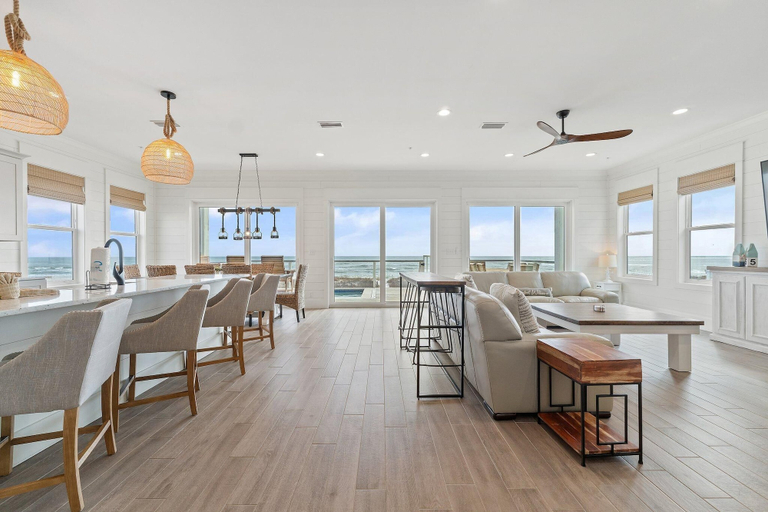 Food & Drinks 4, Shipfaced Beach House, Baldwin