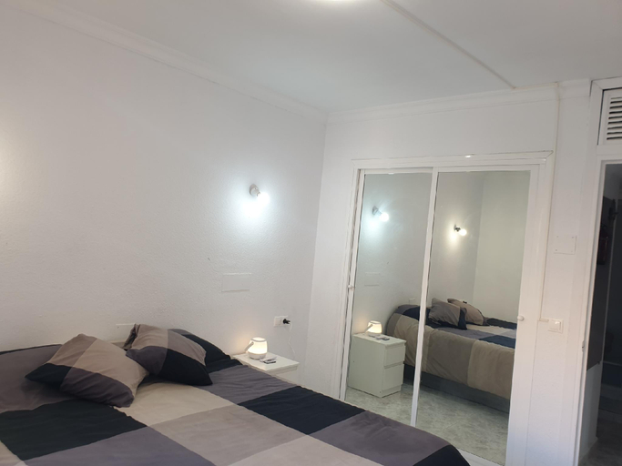 Bedroom 3, Apartamento Palmeras Familiar Cerca de la Playa no1, Málaga