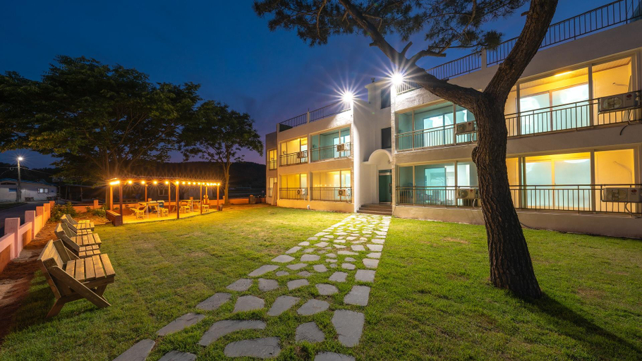 Others 2, taean yeonpo haibada pension, Taean