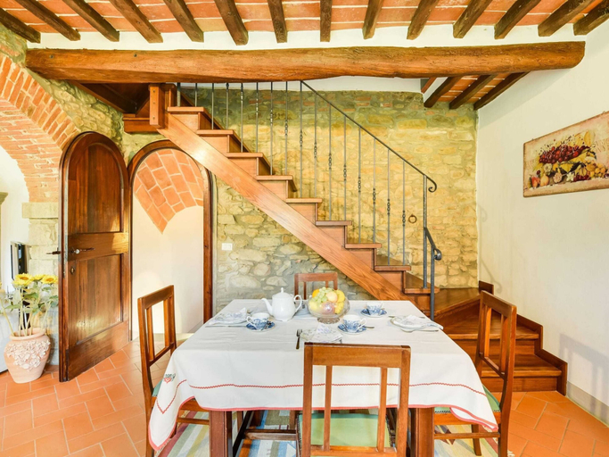 Bedroom 2, Villa With Private Pool, Near Cortona, 3 Apartments, Arezzo