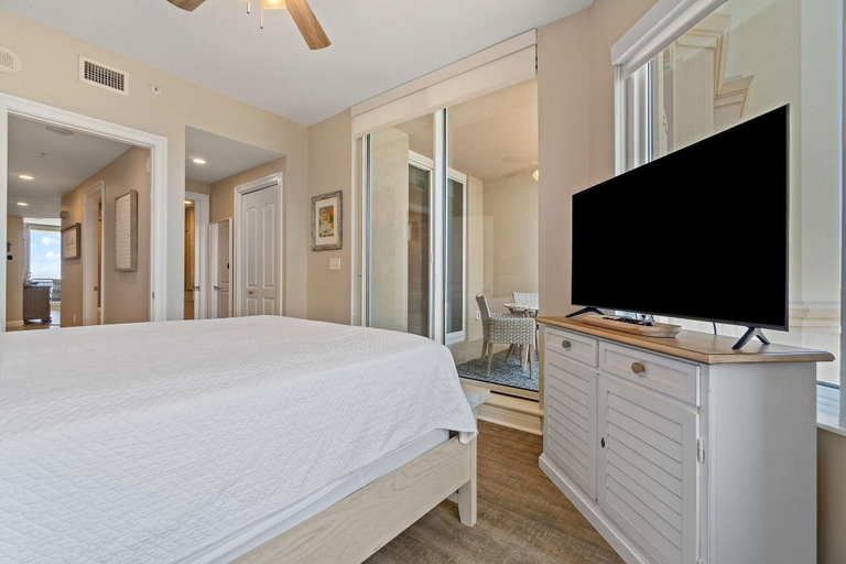 Bedroom 3, Indigo East 1004, Escambia