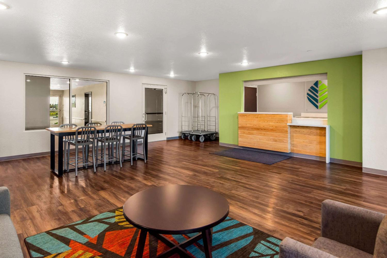 Public Area, WoodSpring Suites Port St. Lucie, Saint Lucie