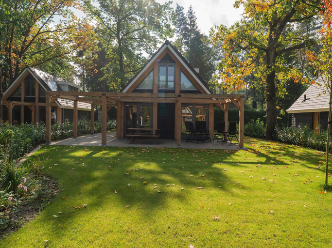 Exterior & Views 2, Detached 6-person Forest Villa, Walking/cycling in Lochem, Lochem