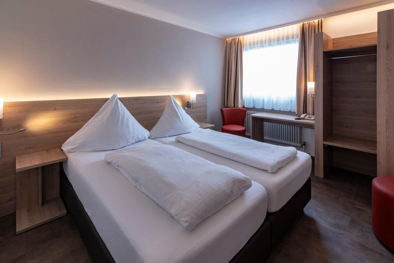 Bedroom 2, Hotel Pfefferburg, Böblingen