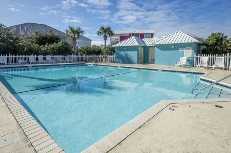Sport & Beauty 3, Whispering Palms Beach House, Baldwin