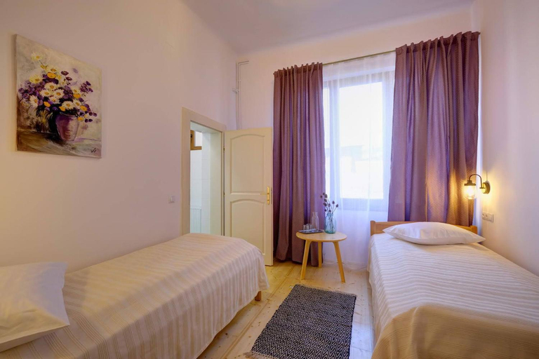 Others 3, Elimheim, Cisnadie