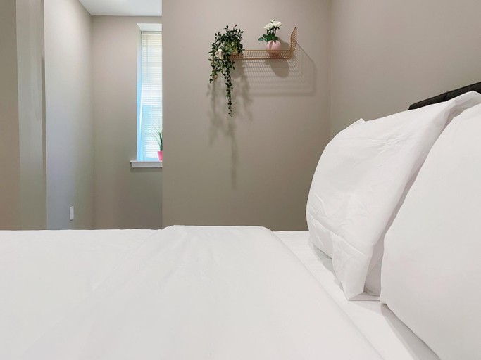 Bedroom 24