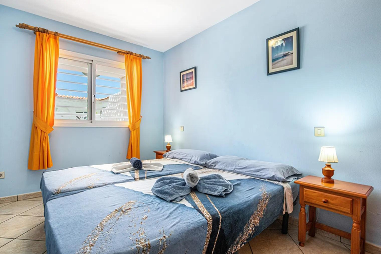 Bedroom 2, Apartment near the beach with a huge terrace patio, wifi and parking, Las Palmas