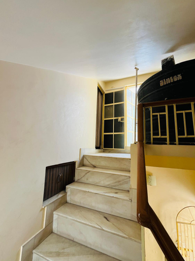 Others 5, Luxury Stays, Varanasi