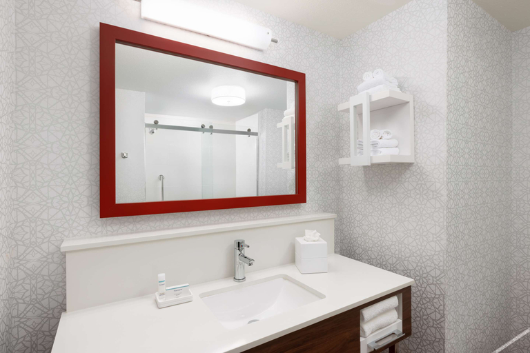 Bathroom 4, Hampton Inn Oakhurst-yosemite, CA, Madera