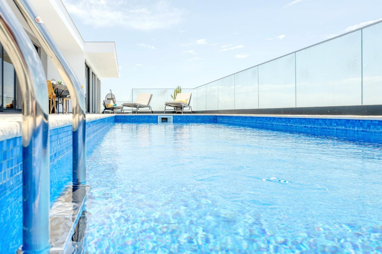 Sport & Beauty 2, Villa Serenity by Rentallido, Calheta