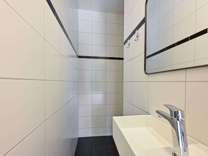 Bathroom 4, Farmhouse in De Heurne With Animal Farm, Dinxperlo