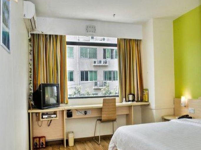 Bedroom 5, 7 Days Inn Harbin Railway Station South Square, Harbin