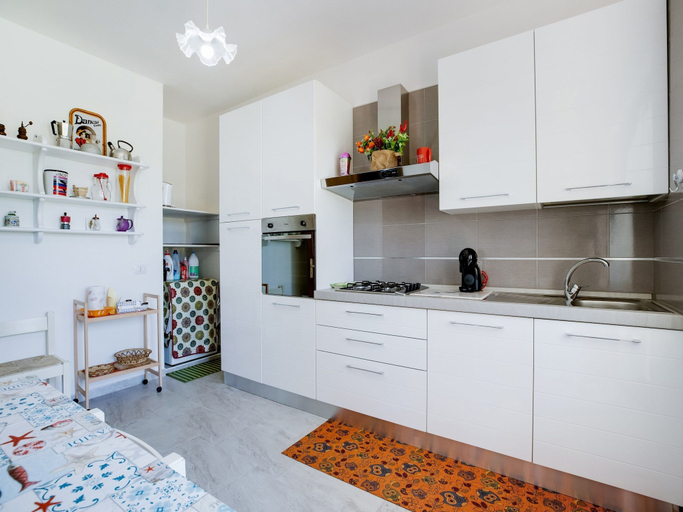 Private kitchen 5, Beachfront Villa With Solarium, Nuoro
