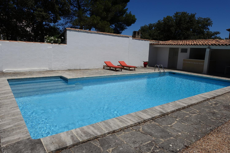 Others 4, Chambre dans maison provencale avec piscine, Vaucluse