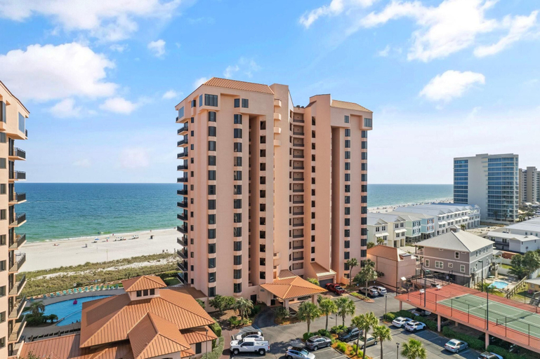 Exterior & Views 2, Seachase 905c, Baldwin