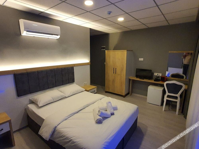 Bedroom 3, Özturks Hotel, Pendik