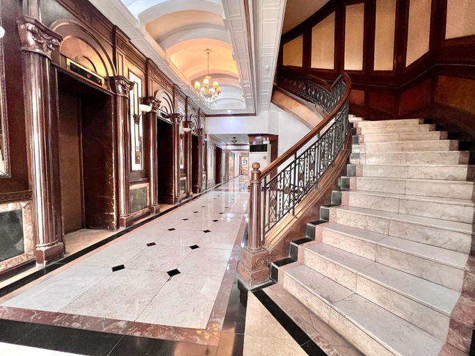Others 4, Spacious, Neat & Tidy 1-BR Condo with Swimming Pool, near Malls, NAIA, Pasay City