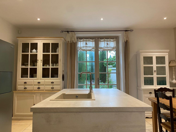 Kitchen 4, Le Mas du Chemin : mas typique des Alpilles, Bouches-du-Rhône