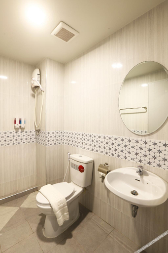 Bathroom, Mest Hotel, Muang Phatthalung