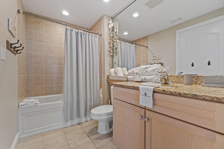 Bathroom, Indigo East 1004, Escambia