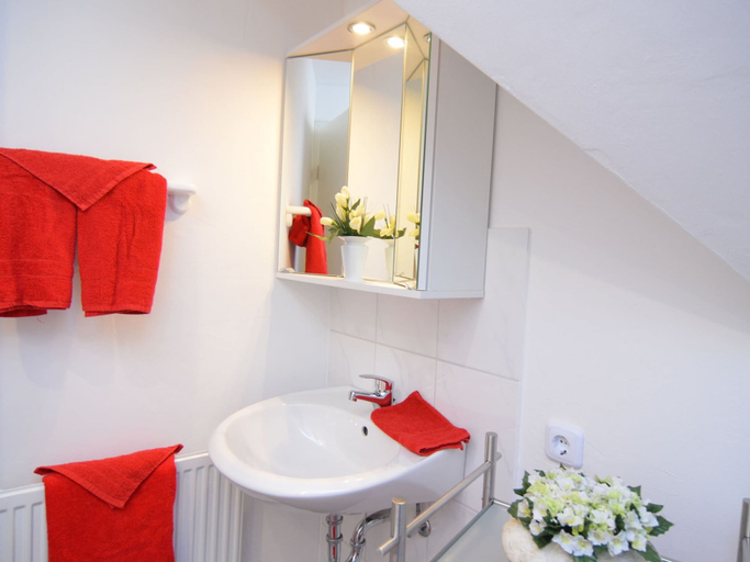 Bathroom 3, Ferienhaus Schmallenberg nahe Skibus, Hochsauerlandkreis